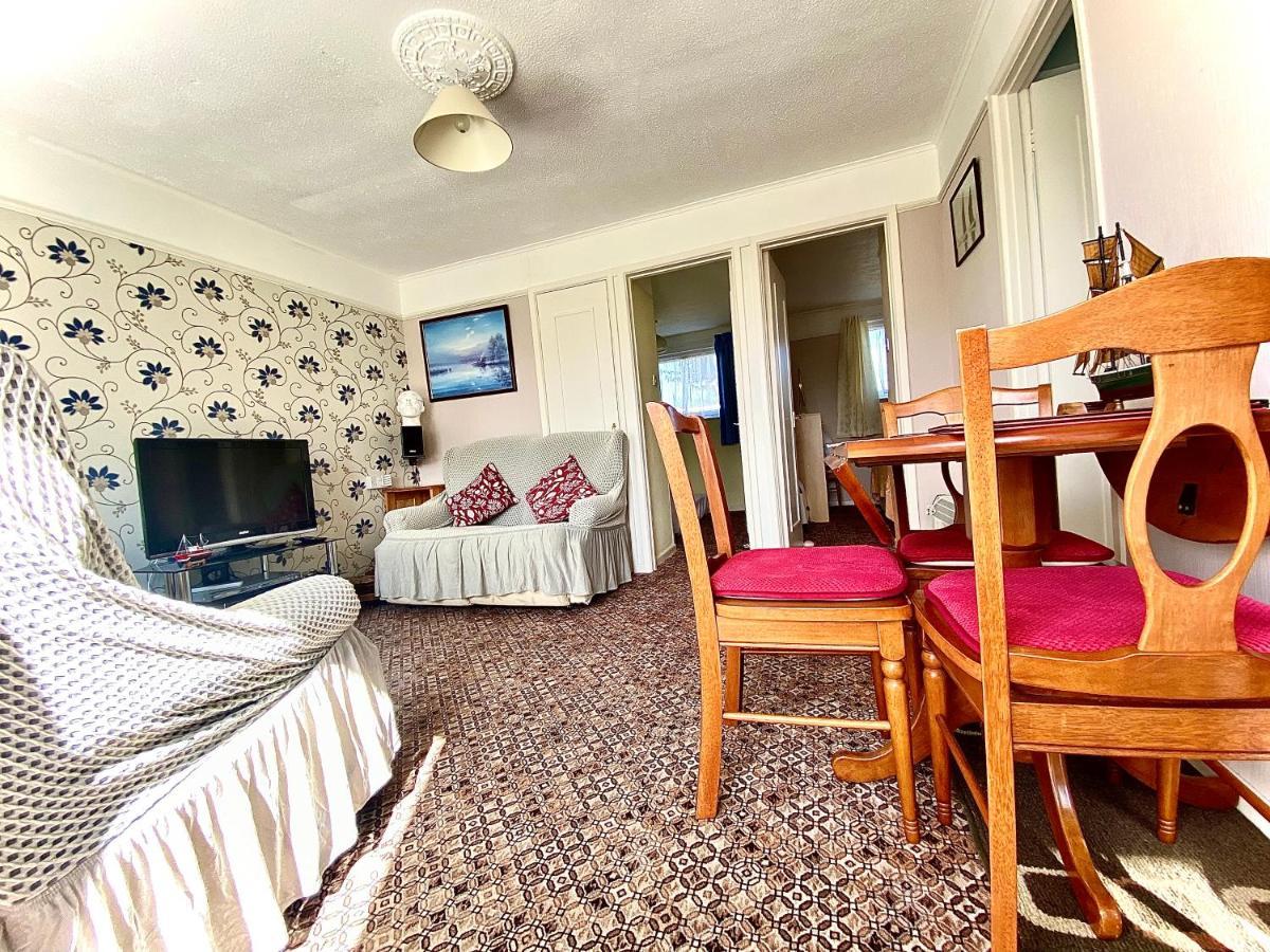 Quiet And Comfy 2- Bedroom Holiday Chalet, Walk To The Beach, Norfolk Great Yarmouth Buitenkant foto