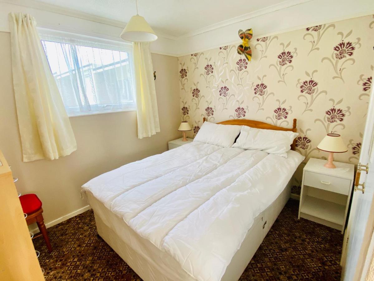 Quiet And Comfy 2- Bedroom Holiday Chalet, Walk To The Beach, Norfolk Great Yarmouth Buitenkant foto